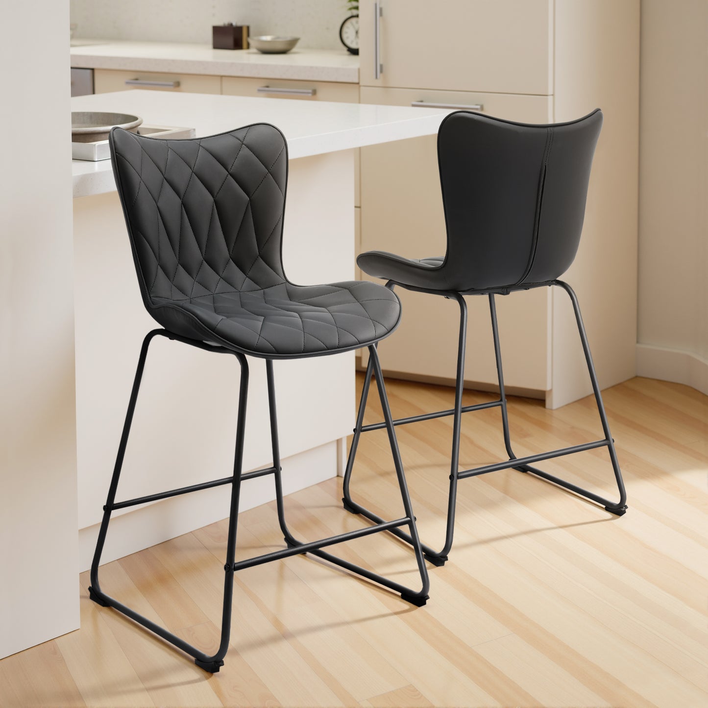 Set van 2 moderne barkrukken HomeMiYN – Zwart faux-leer met ruitpatroon