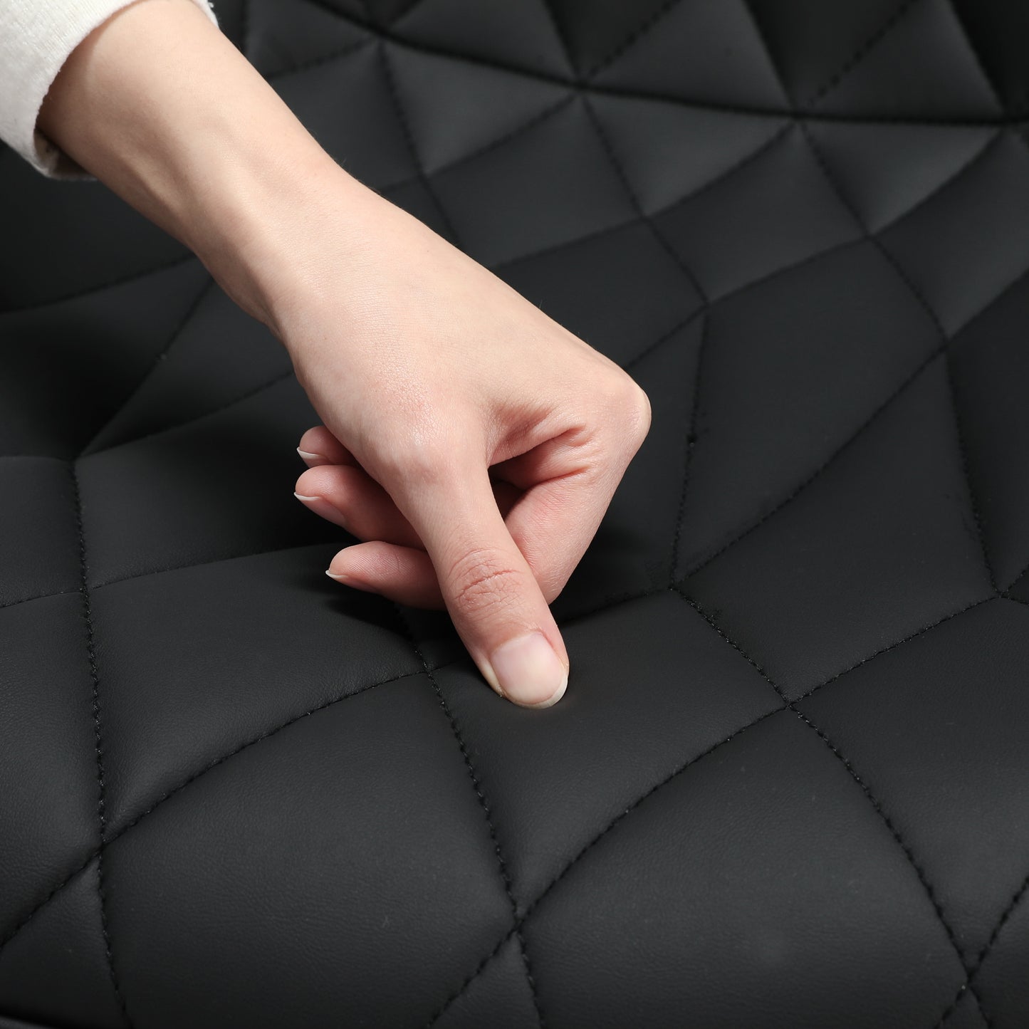 Cadeira em Pele de Gato com Diamond Quilted*2 HOMEMIYN (54x53x96 cm - preto)
